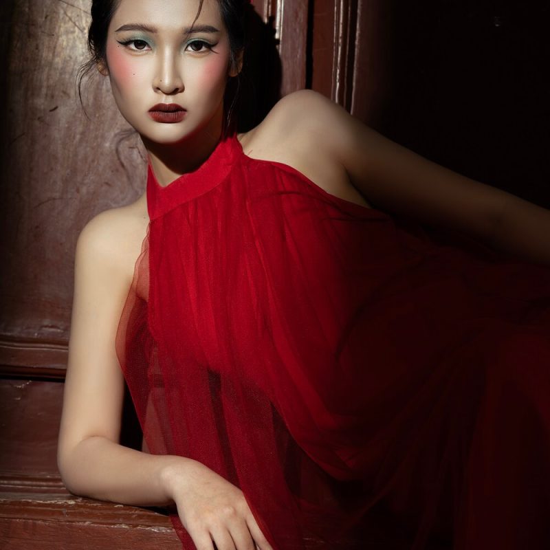 Chàng Rể Ẩn Danh Là Vua Bài